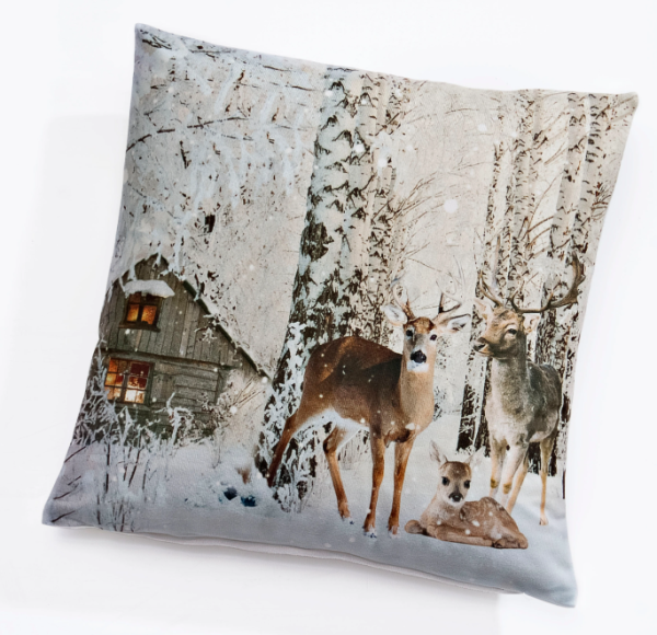 kissenhuelle_rehfamilie_im_winterwald_40x40cm_1.png